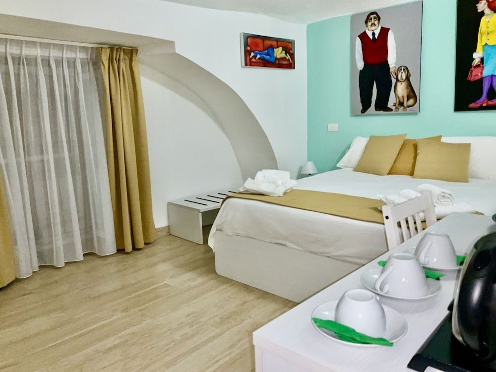 A Room de Scugnizzi Design Triple Room 9