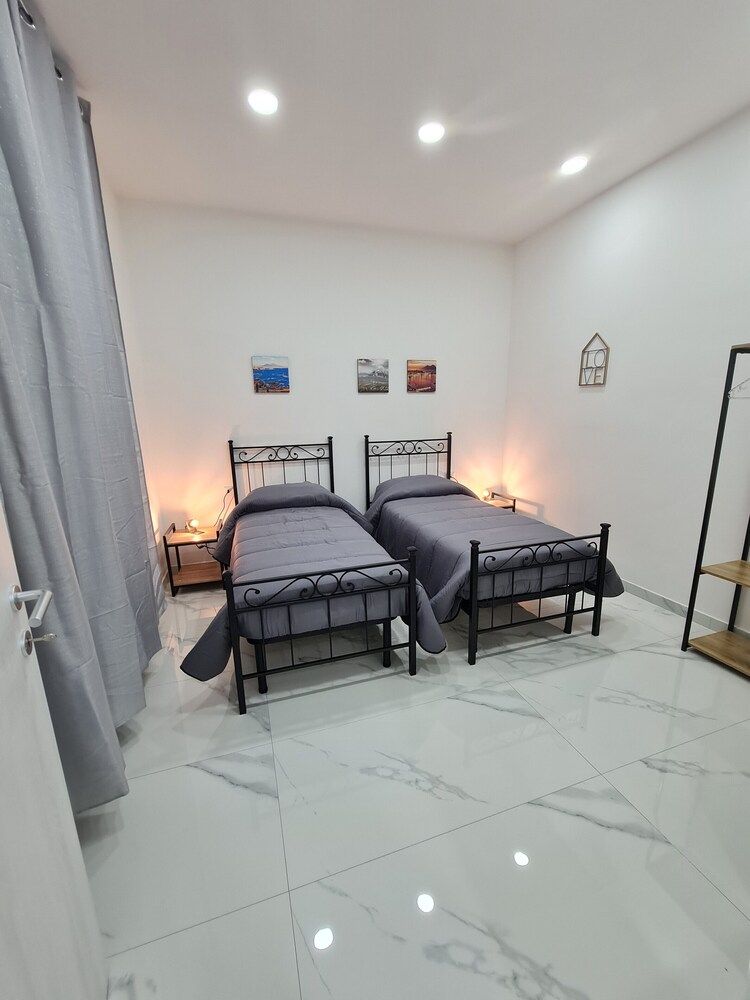 undefined Lumacors House 9