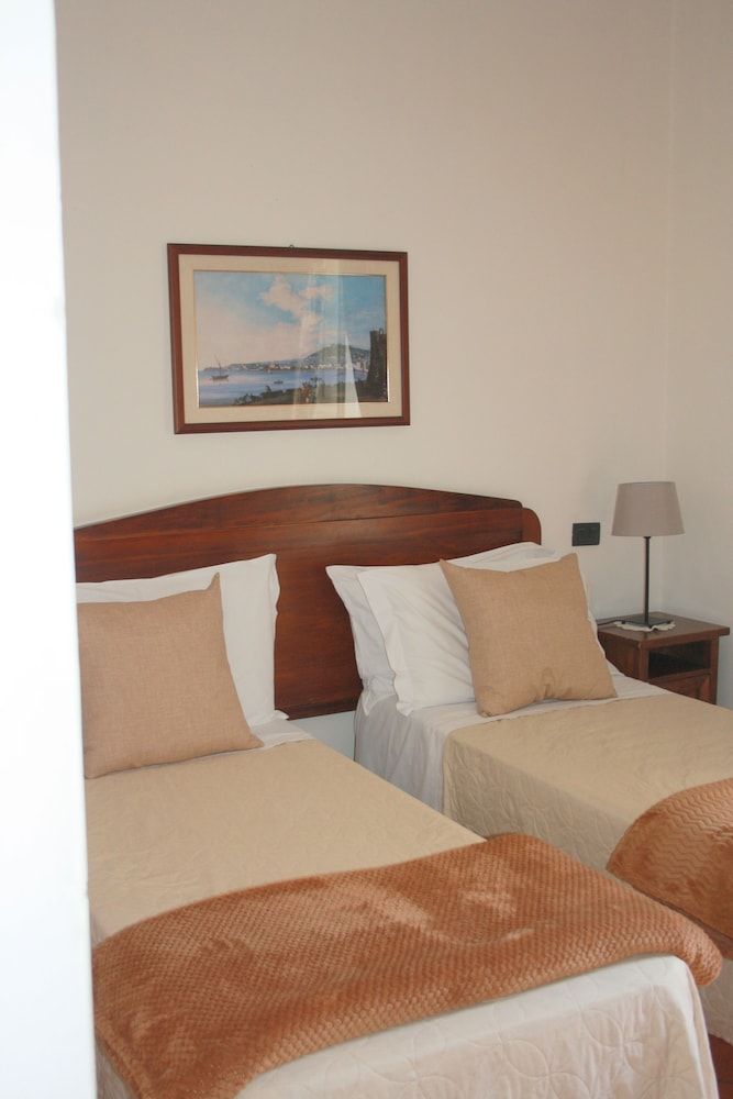 undefined La Locanda dell'Arte-Piazza Dante 5