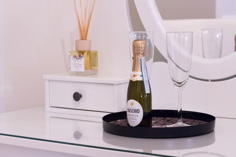 Bed Boutique Napoli Colors Superior Room, Hot Tub (Camelia) 6