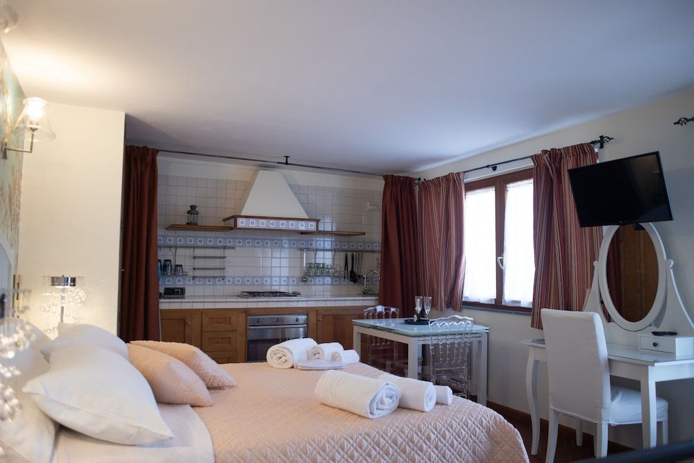 Bed Boutique Napoli Colors Panoramic Studio Suite, Terrace, City View (Pesco) 3