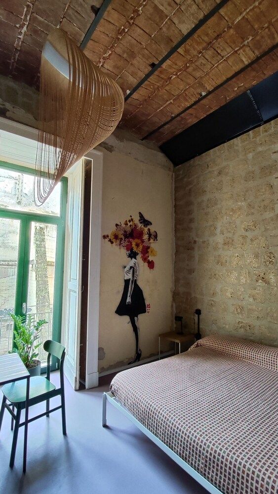 undefined Magma Home 8