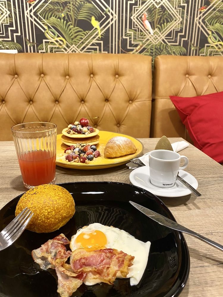 undefined Toledo Lifestyle 8