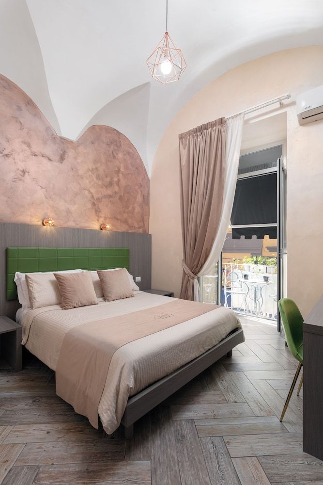 undefined Toledo Lifestyle 9