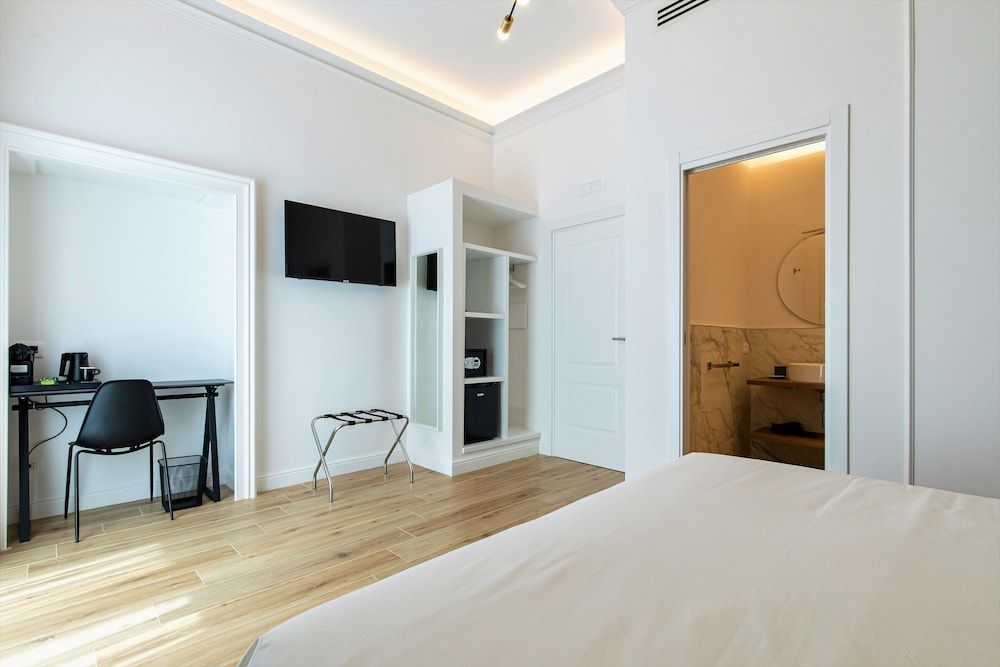 undefined Unico Relais 7