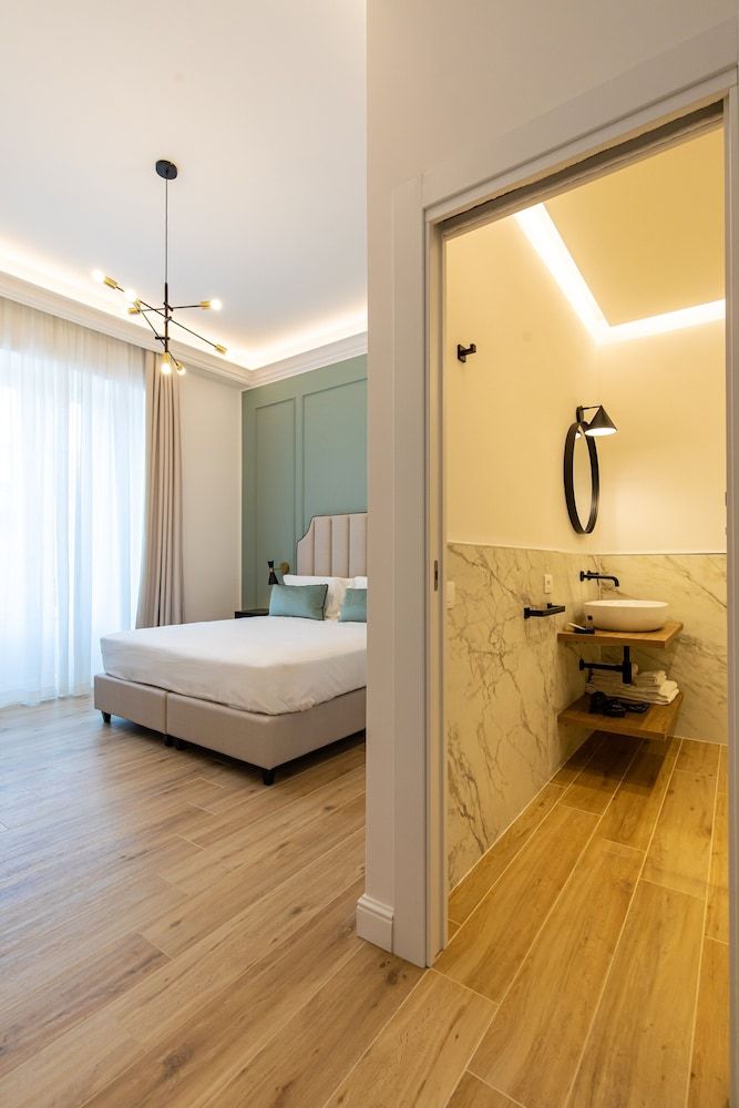 Unico Relais Deluxe Double or Twin Room 9