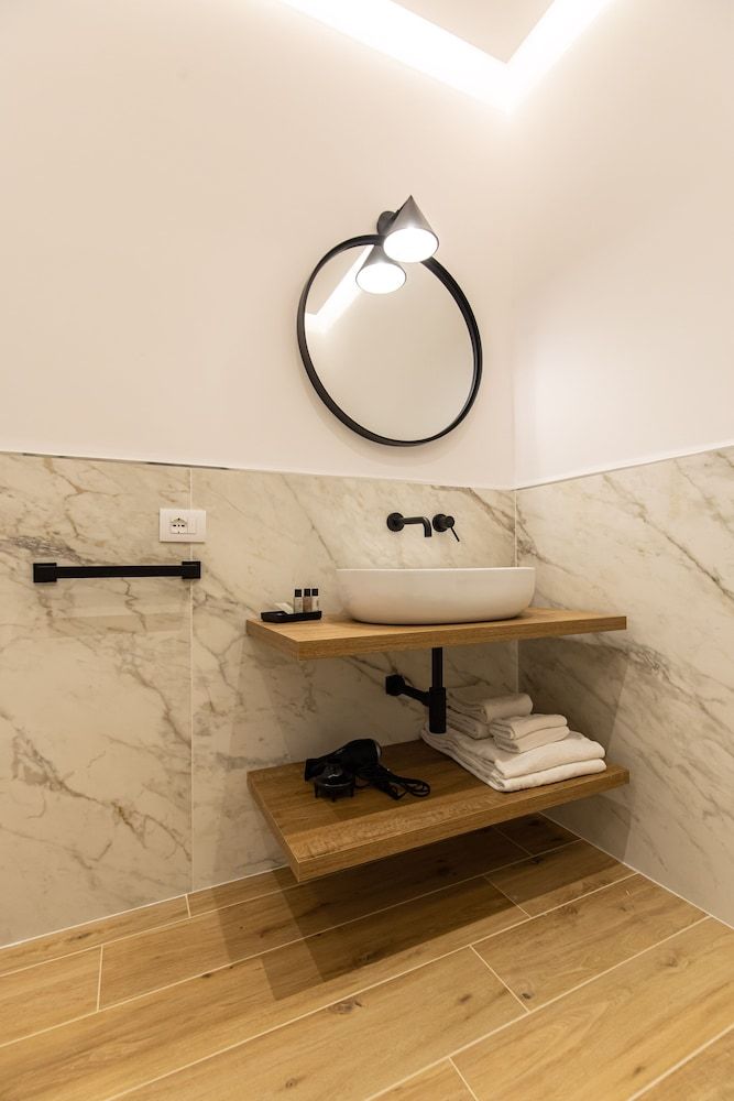 Unico Relais Deluxe Double or Twin Room 6