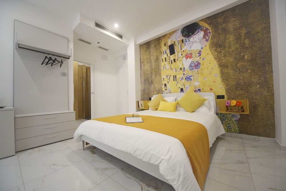 undefined Be-Coloured Suites 2