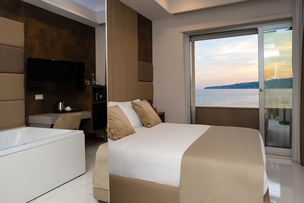 undefined Imperatrice Suites 5