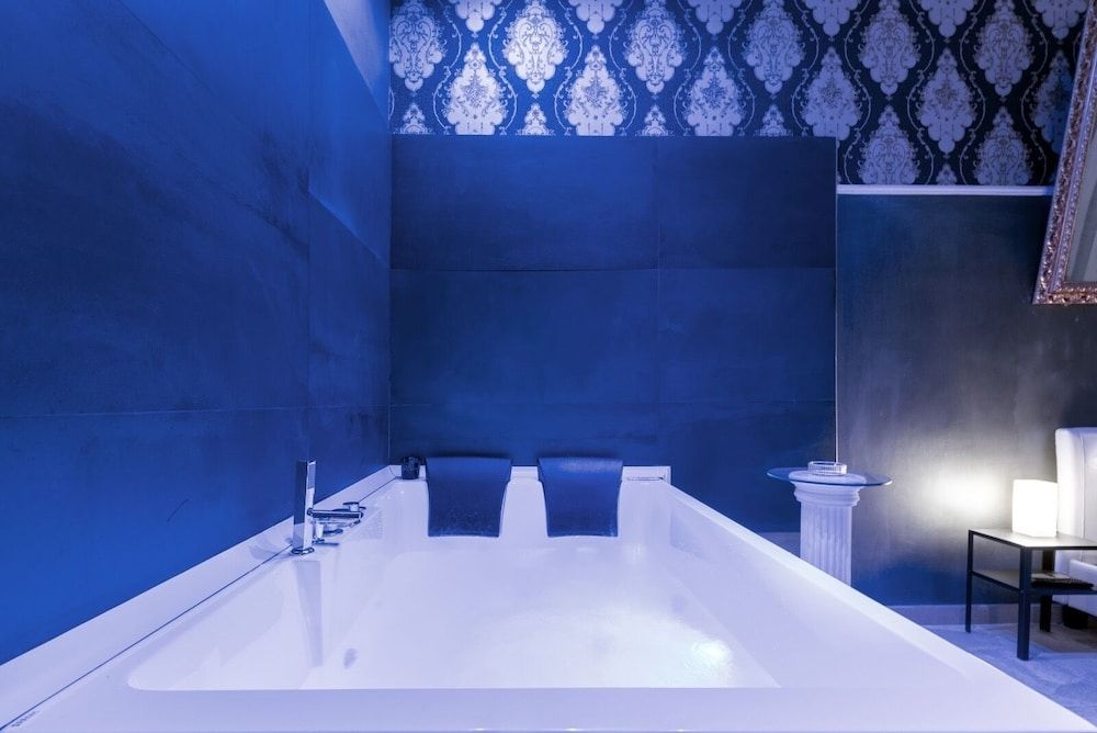 undefined napoli spa 5