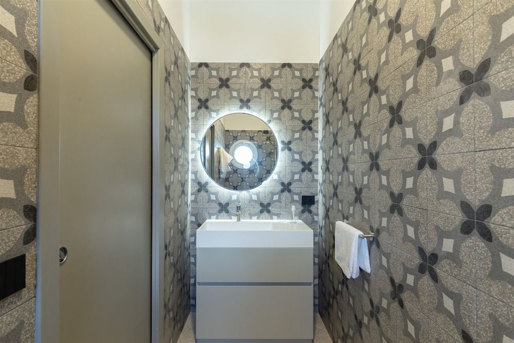 PALAZZO RIAMA Deluxe Double or Twin Room 4