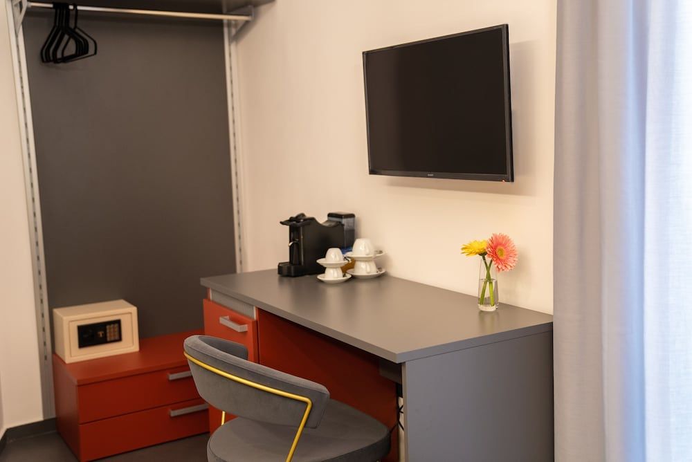 Hart Boutique Hotel Standard Room 4