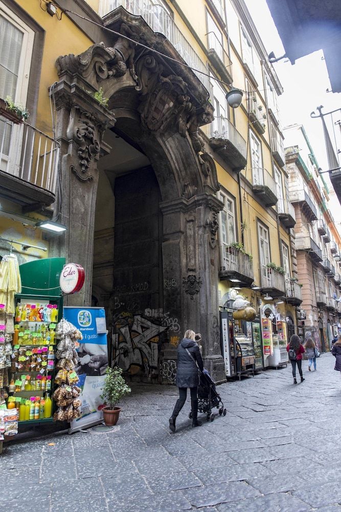 undefined Palazzo Carafa della Spina - Charme 3