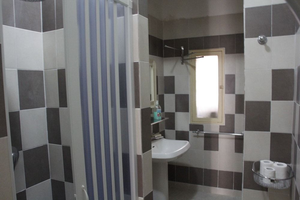 undefined 1 bed in Basic 6 Bed Female Room Share Bathroom - Campus Accommodation 4