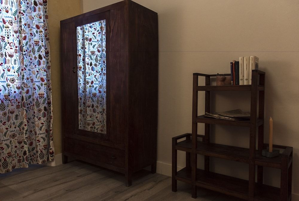 Superior Single Room, Shared Bathroom