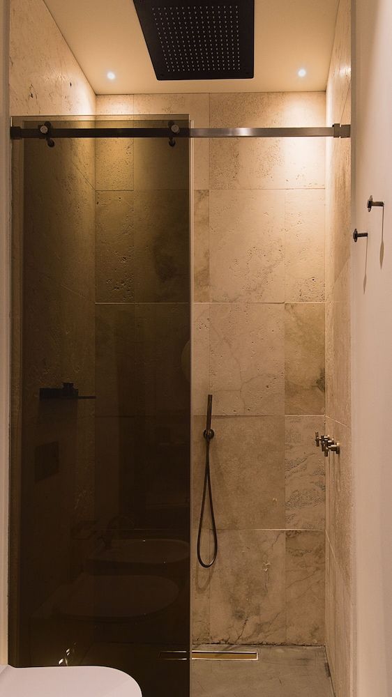 Times Suites & Bar Deluxe Room 5