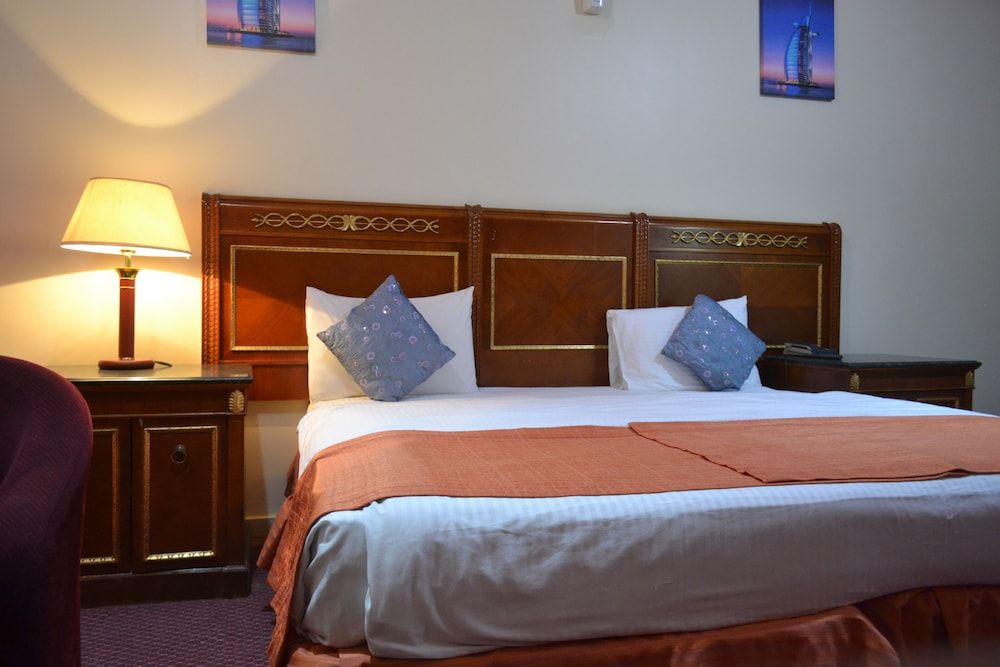 Deluxe Suite