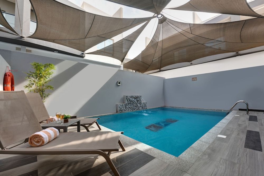 Private Pool