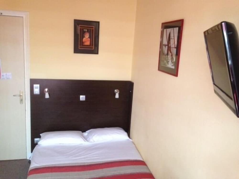 Hotel Savoy Single Room 2