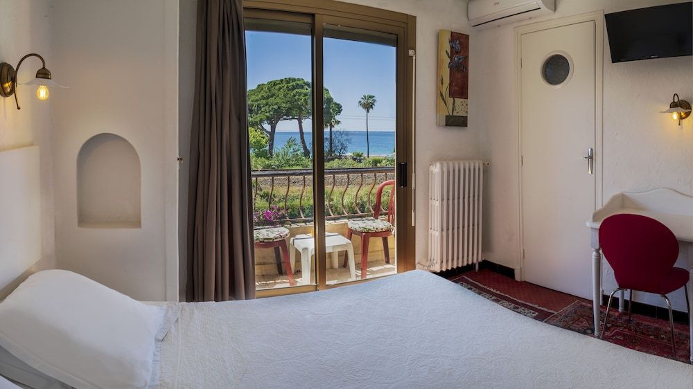 Villa Nina Chambre Double ou lits jumeaux avec Balcon 11