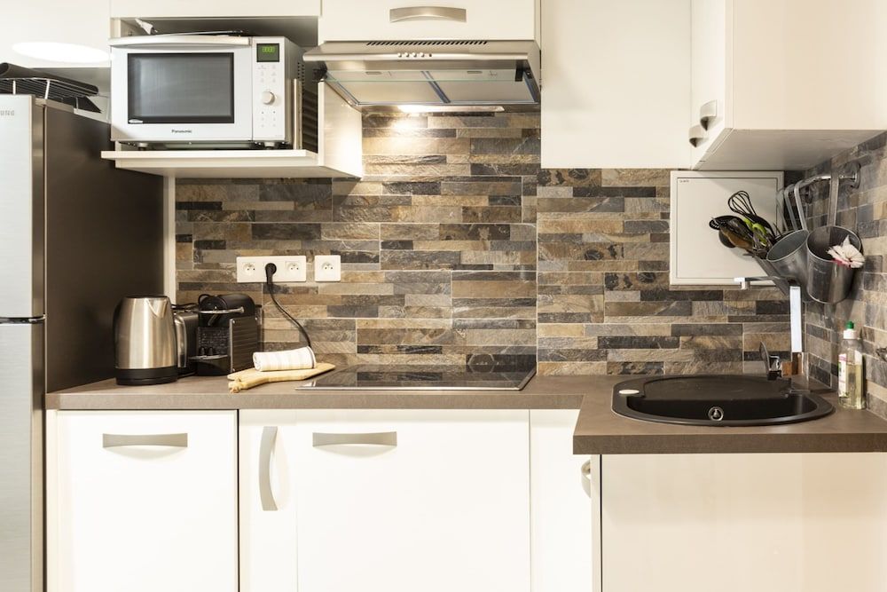 undefined Great brand new 1 bedroom apartment in the center of old Antibes 8