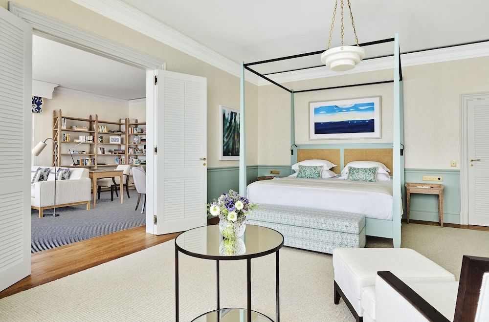 Suite (Eden Roc)
