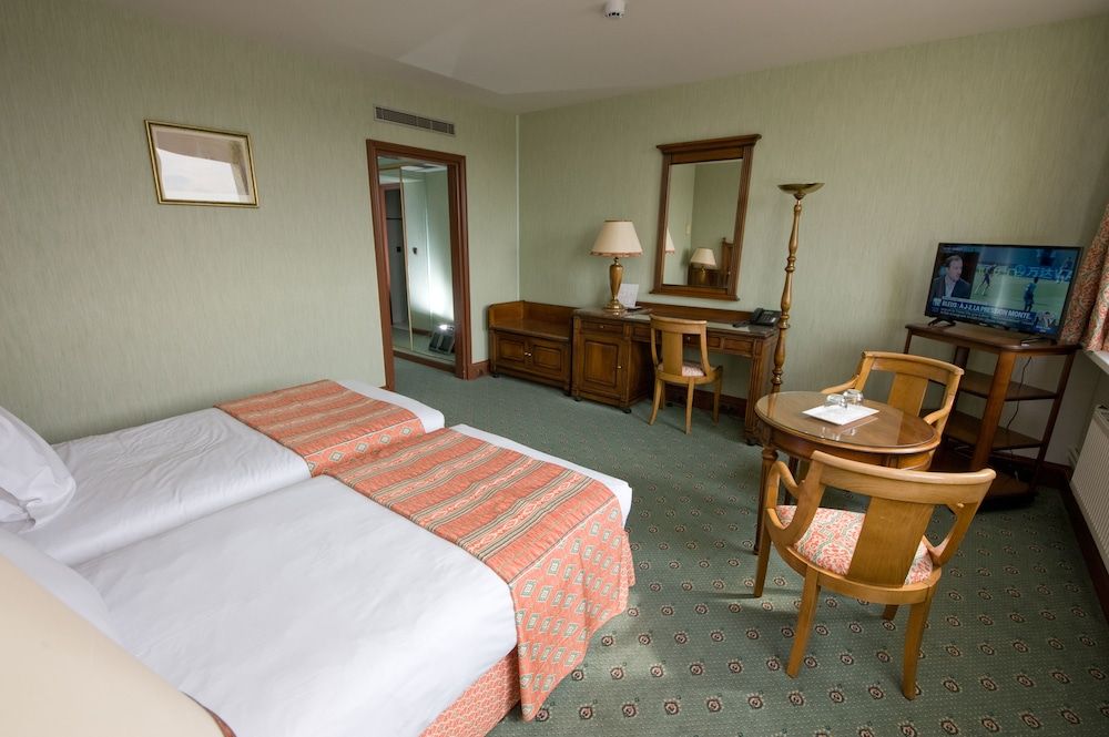 Standard Double Room Single Use, Multiple Bedrooms, Accessible, Non Smoking