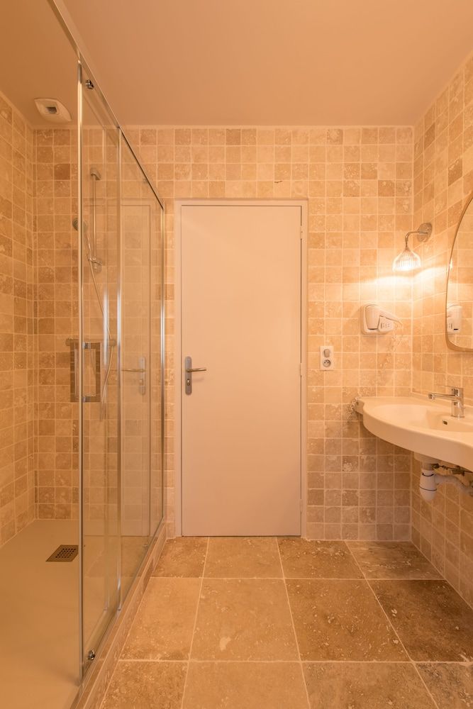 Le Central Boutique Hôtel Superior Room 4