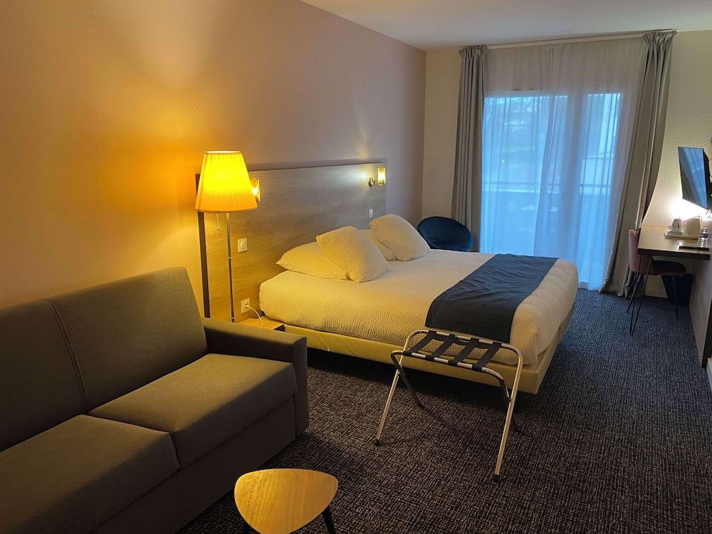 Suite, 1 Queen Bed, Non Smoking (with Sofabed)