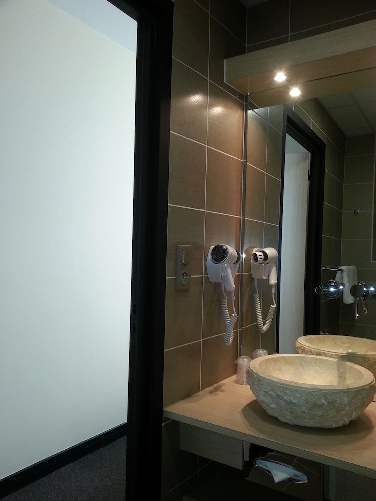 Hotel Vauban Family Room 8