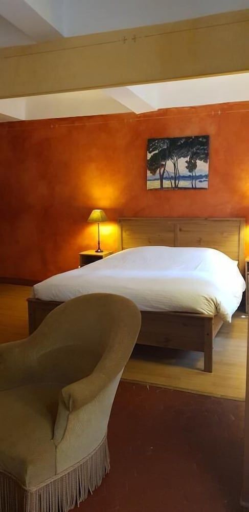 Deluxe Double Room (Terracotta)