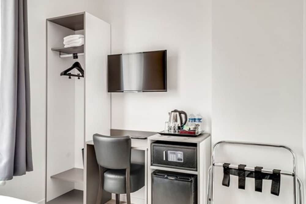 Paris hôtel Standard Double Room, 1 Queen Bed, Mobility Accessible, Non Smoking 5