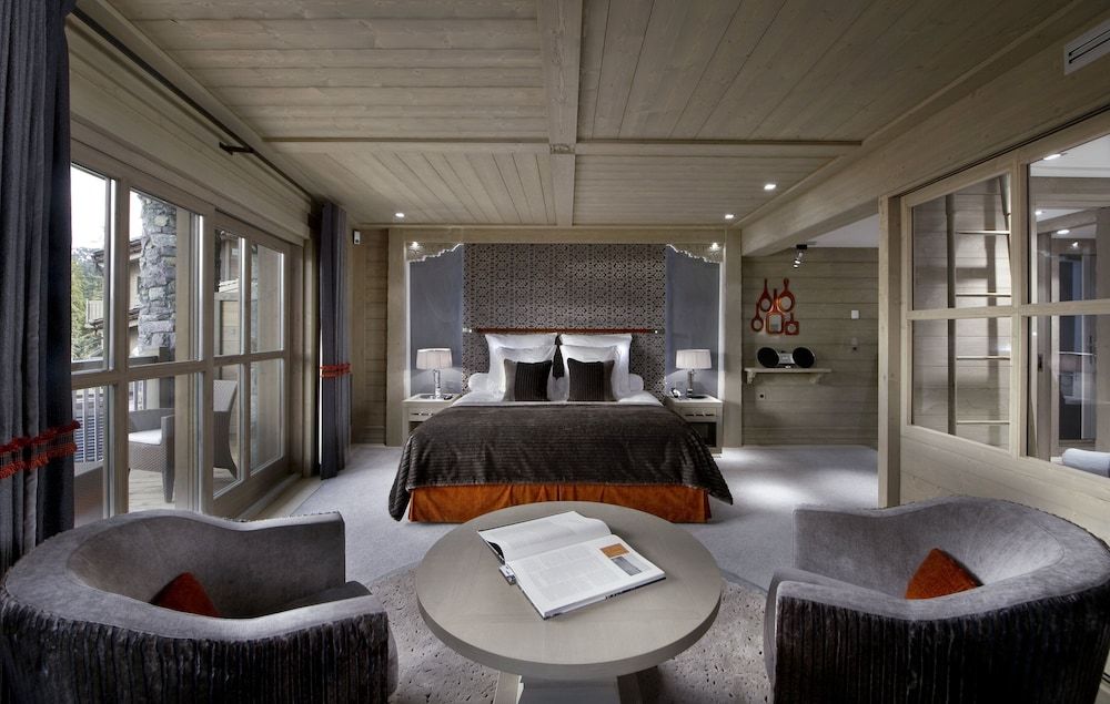 Family Room (Prestige)