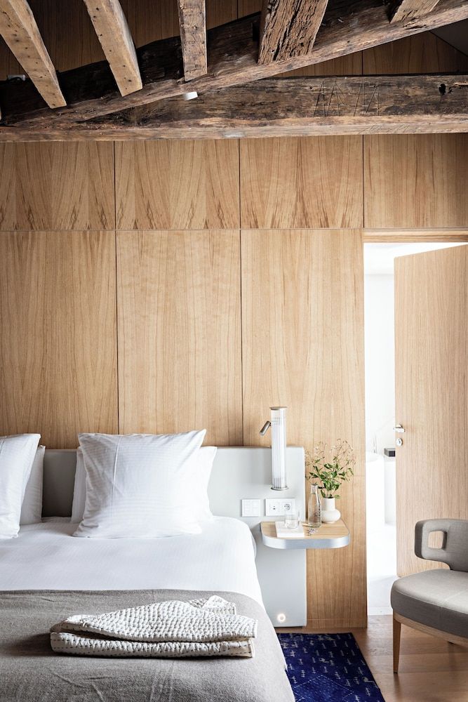 Suite, Multiple Beds (Chapelle)