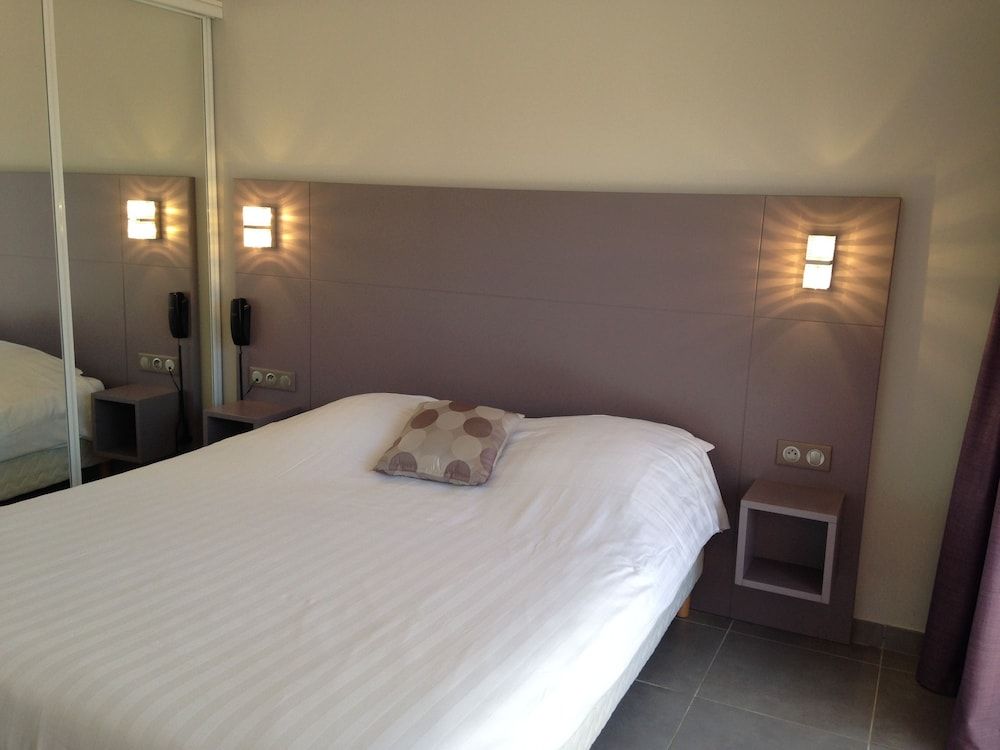 Hotel Le Grand Pavois Double Room, Terrace, Garden Area