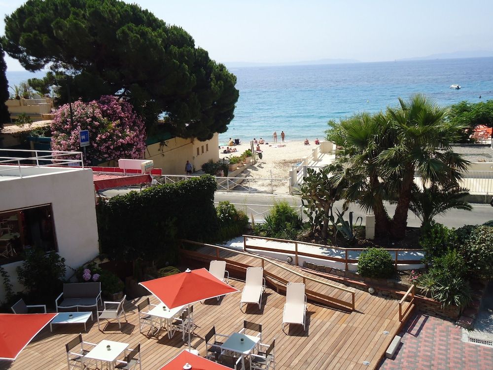 Hotel Le Grand Pavois Double Room, Terrace, Sea View 5