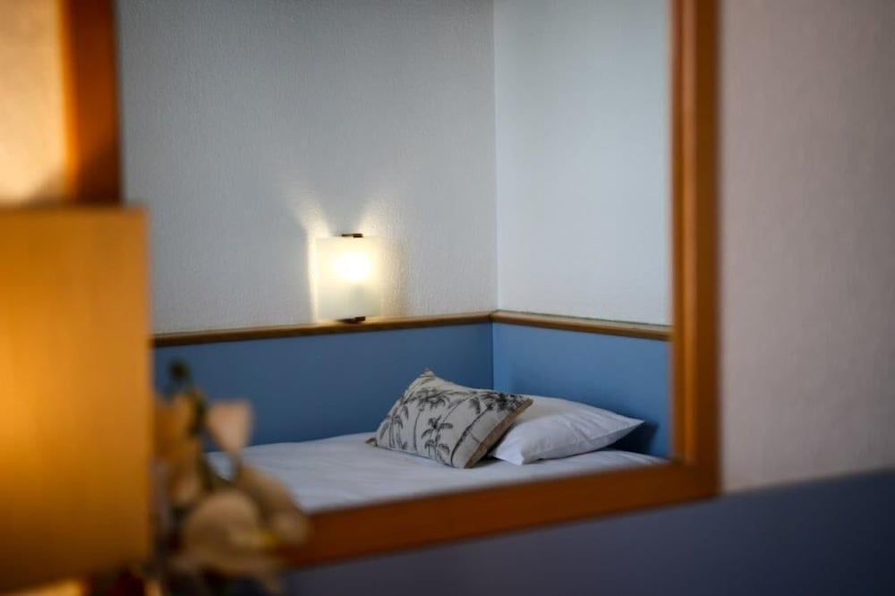 Single Room, Garden View