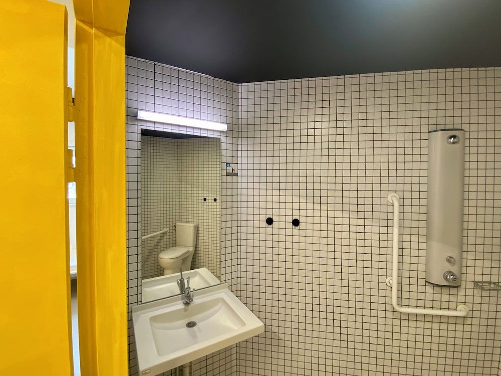 Triple Room (with shower)