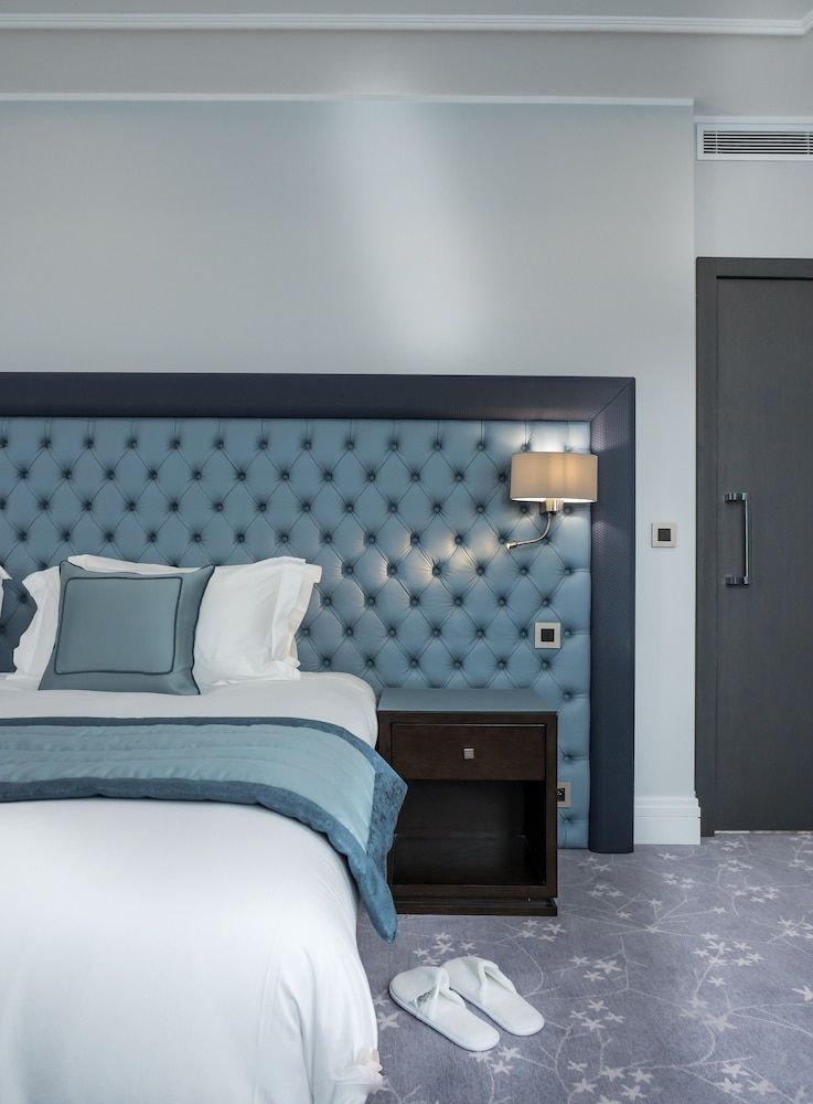 Villa Genesis Deluxe Room, 1 Queen Bed, Pool View 3