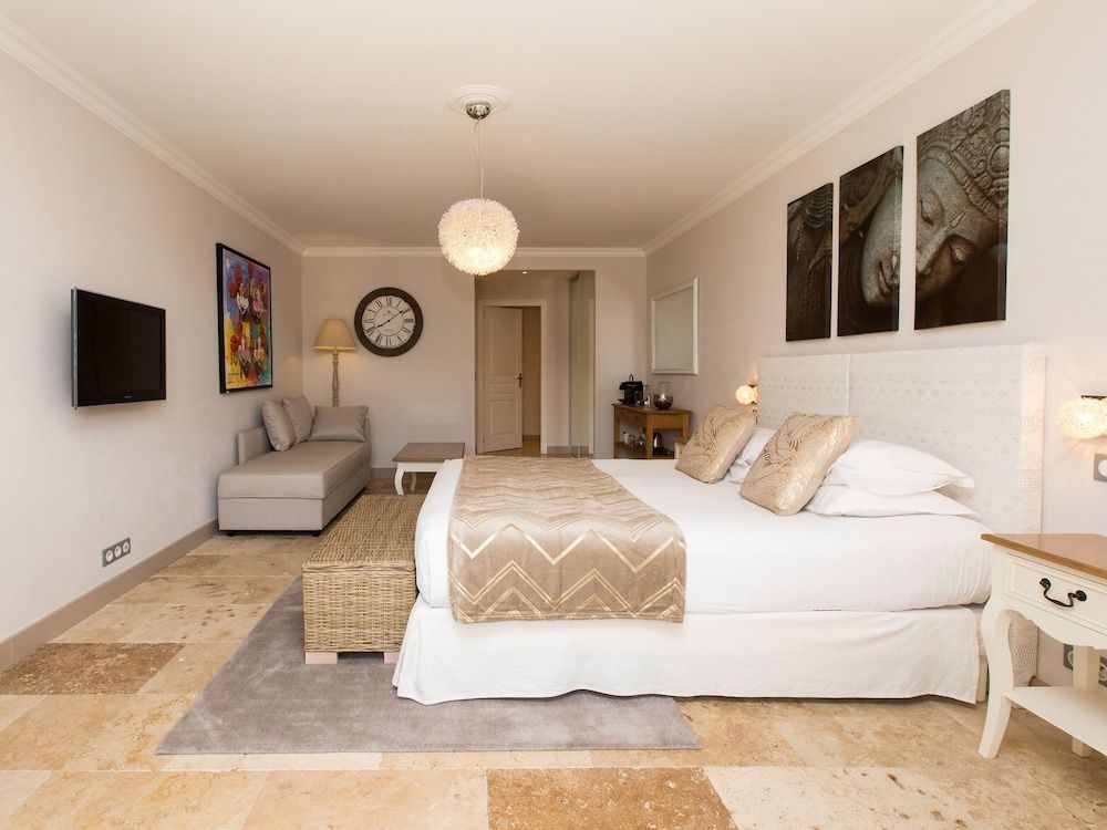 Deluxe Suite, Ensuite (3)