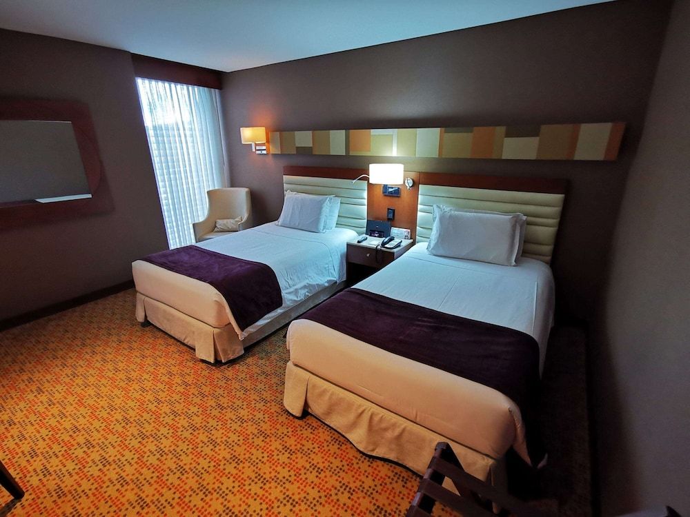 Mercure Bogotá Calle 100 Standard Room, 2 Twin Beds 4