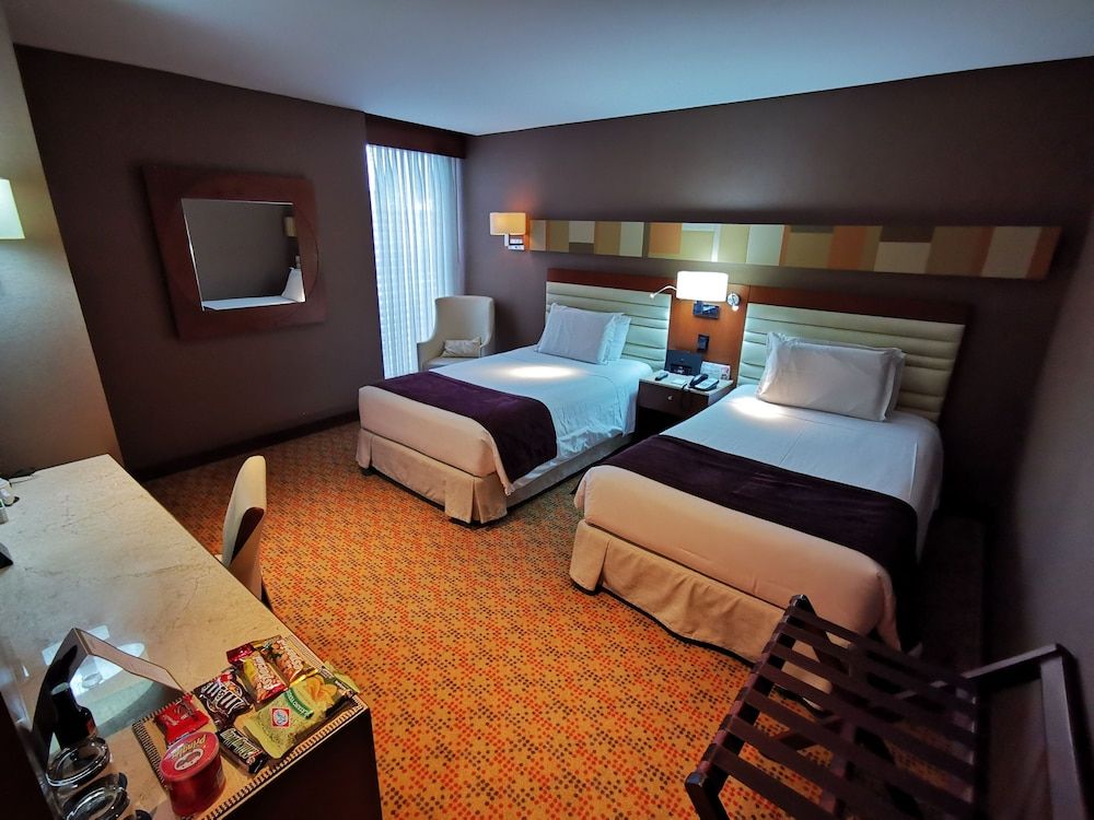 Mercure Bogotá Calle 100 Standard Room, 2 Twin Beds 2