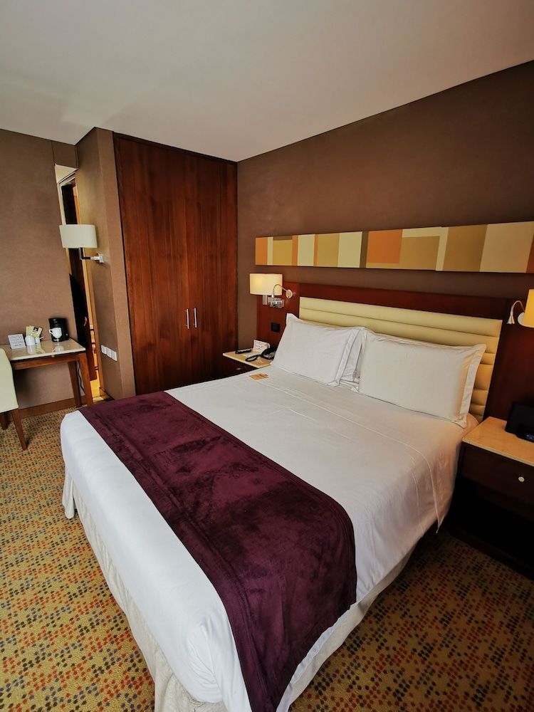 Mercure Bogotá Calle 100 Standard Room, 1 Queen Bed 2