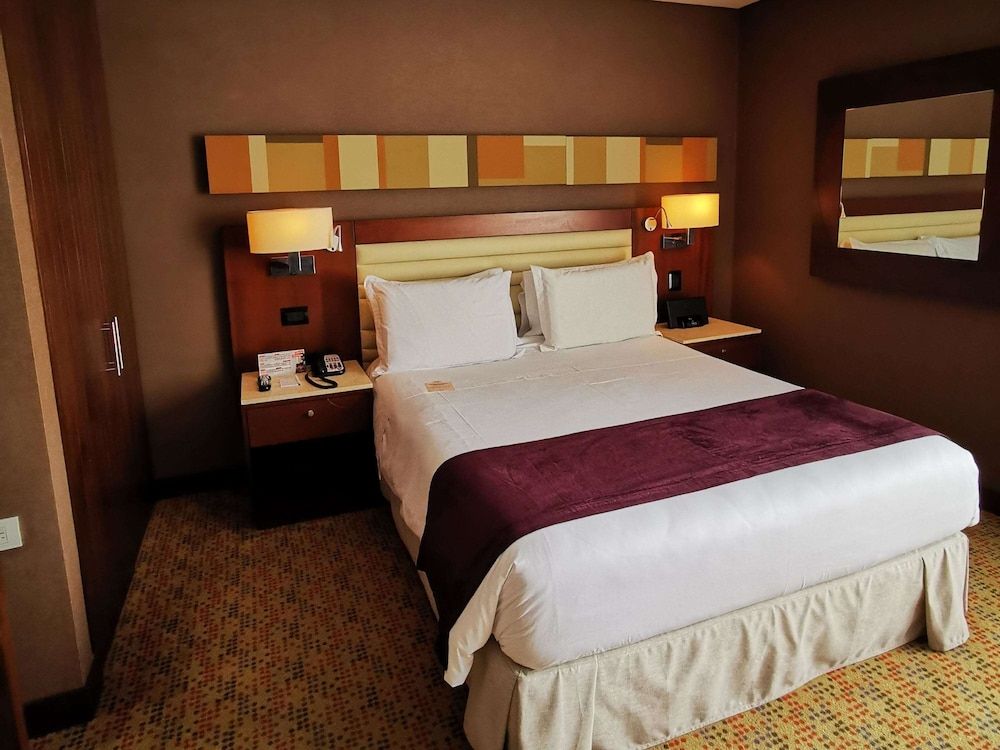 undefined Mercure Bogotá Calle 100 2