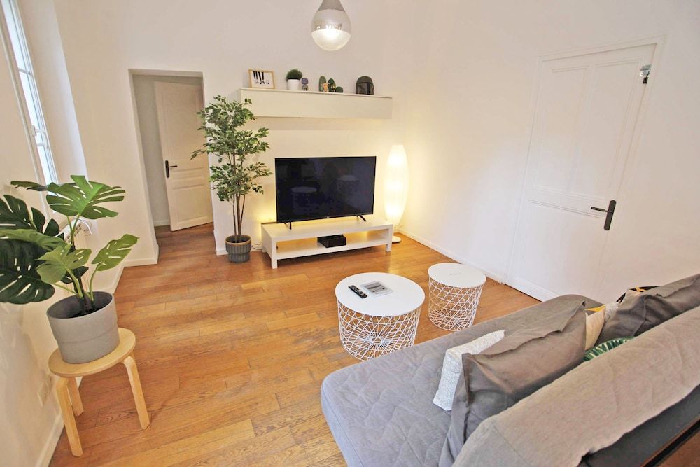 Basic Apartment