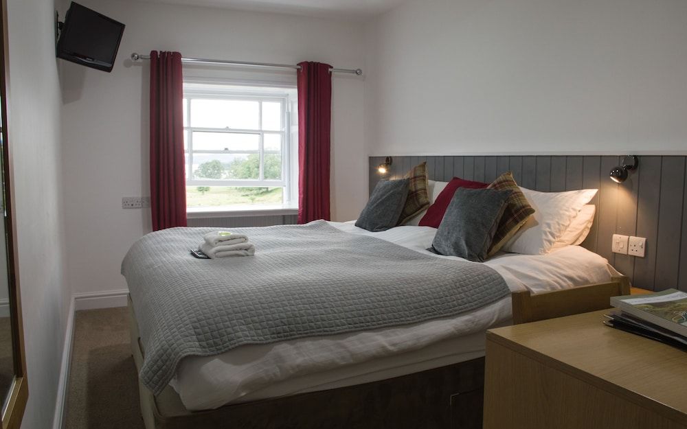 Brathay Hall - Brathay Trust Double or Twin Room, Lake View 2