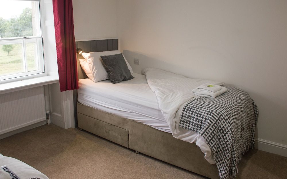 Brathay Hall - Brathay Trust Double or Twin Room, Lake View 4