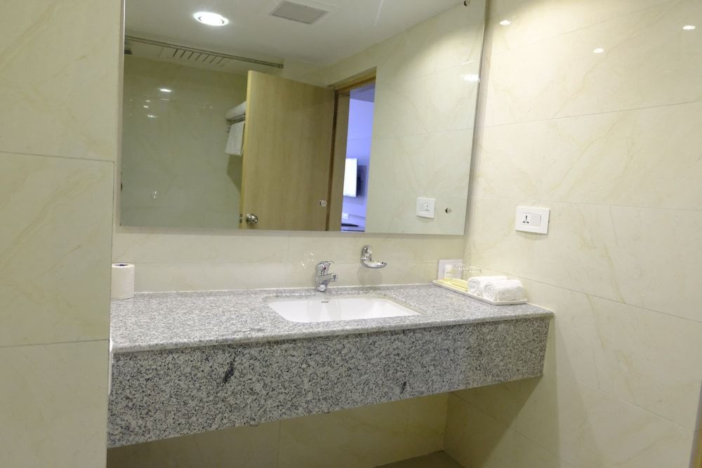 Hotel Nirvana Luxury International Superior Double or Twin Room 8