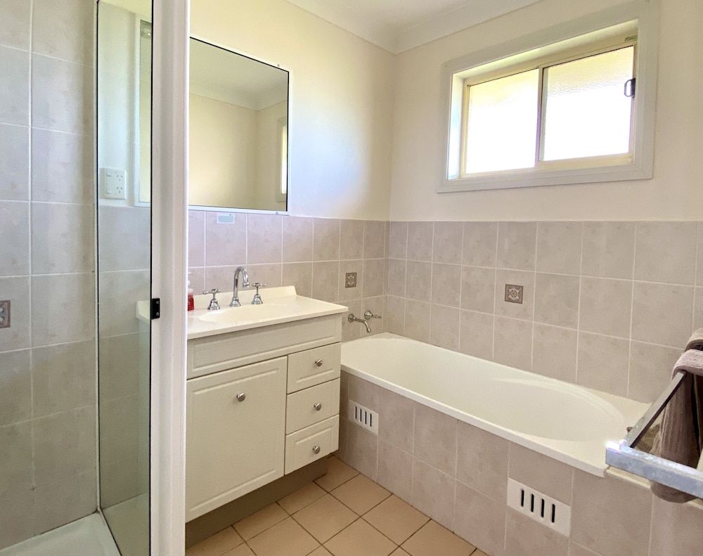 Titania Motel Family Cottage, 3 Bedrooms, Kitchen 6