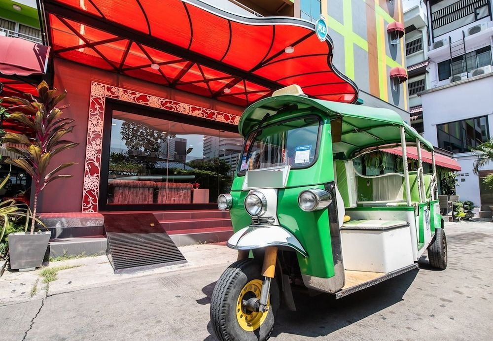 undefined Roseate Ratchada 8